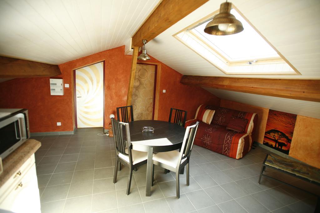 Chambres D'Hotes La Maison Blanche Lorp-Sentaraille Room photo
